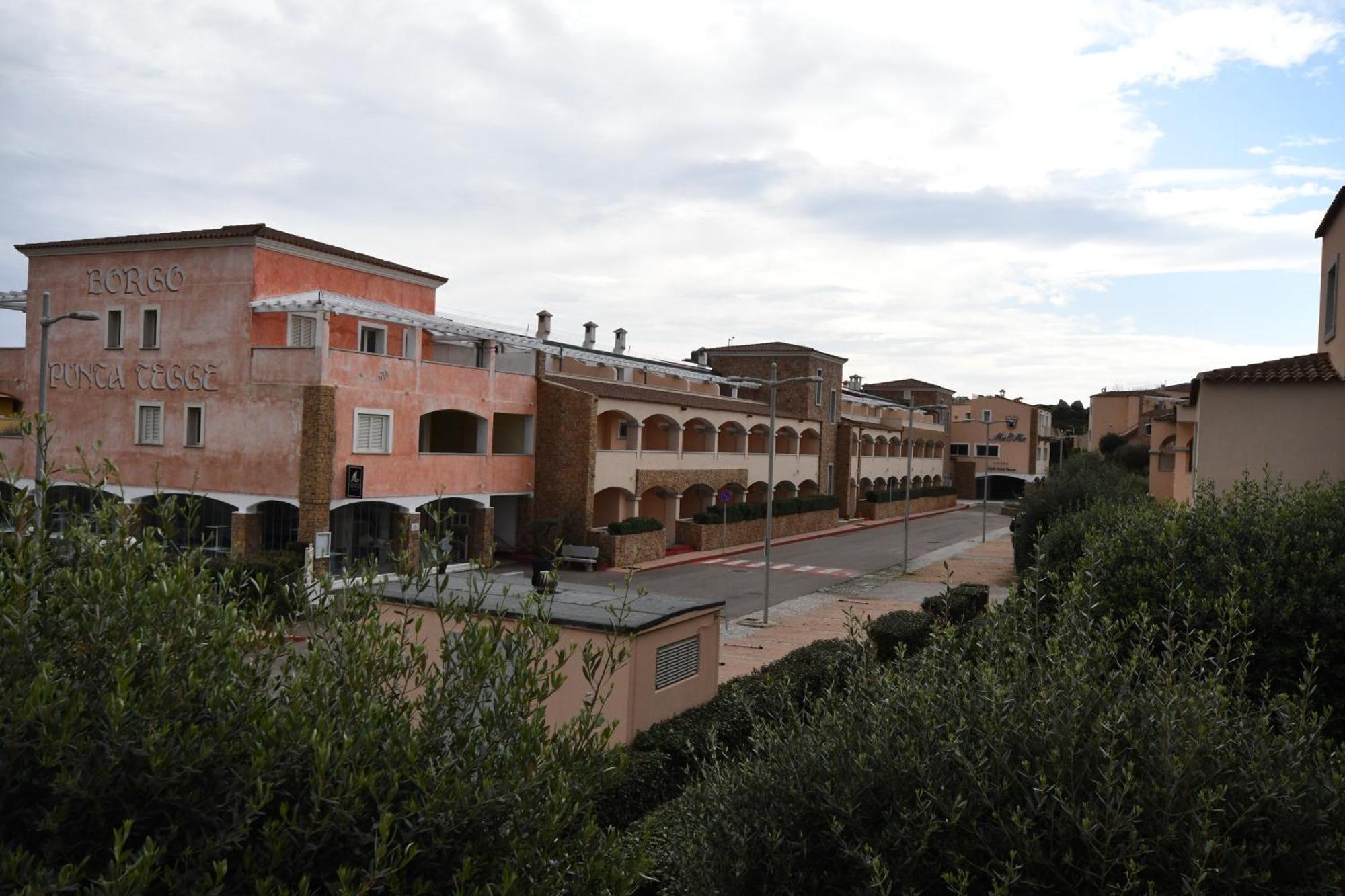 Appartamento Vista Mare Punta Tegge Ла Мадалена Екстериор снимка