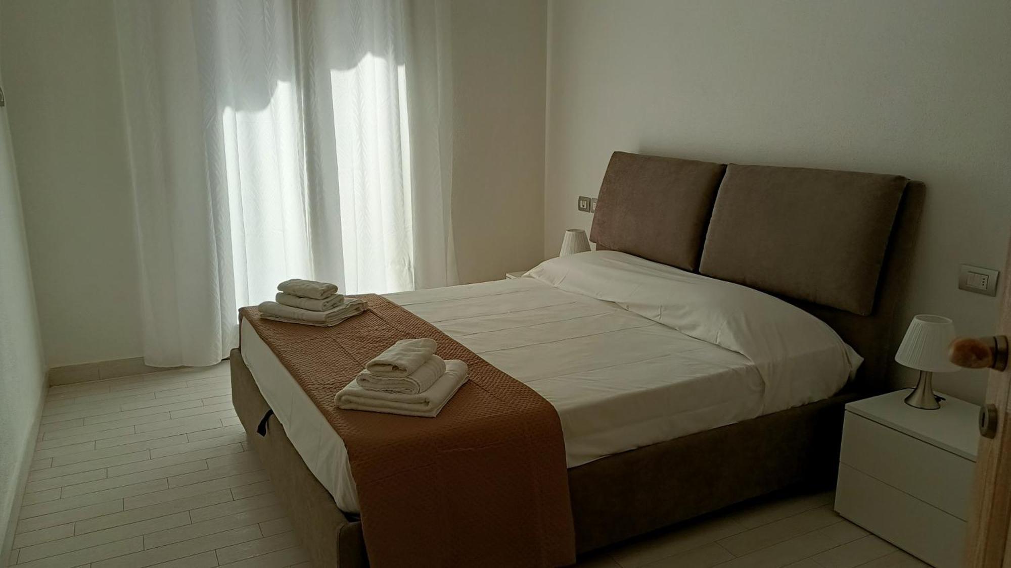 Appartamento Vista Mare Punta Tegge Ла Мадалена Екстериор снимка